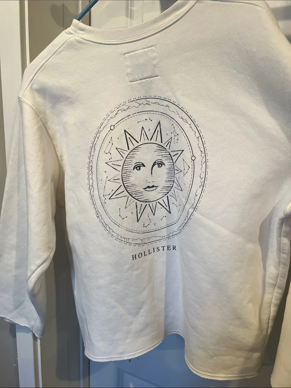 Hollister Cream Sweatshirt with Sun Logo - Picture 7 of 7